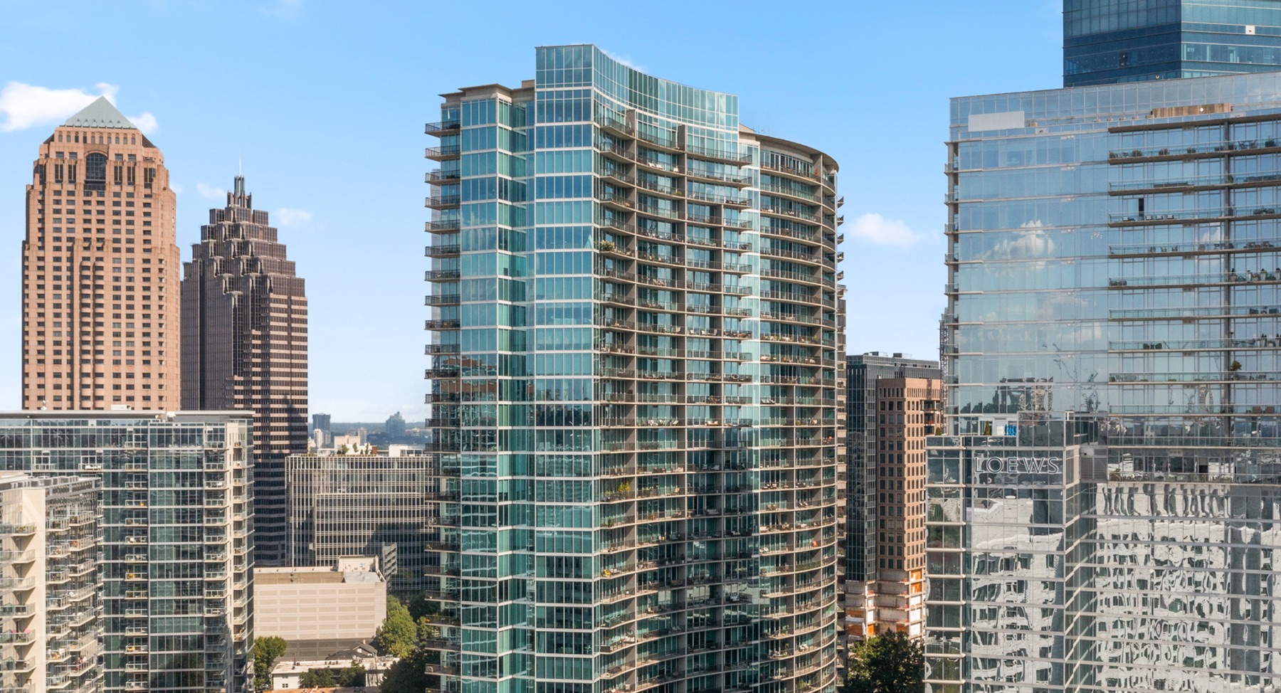1010 Midtown condominium tower and the Midtown Atlanta skyline
